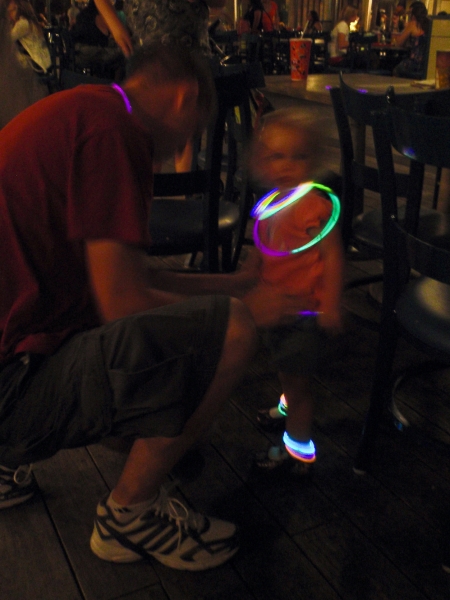 Disney2009 119.jpg - The secret to finding Kaitlyn